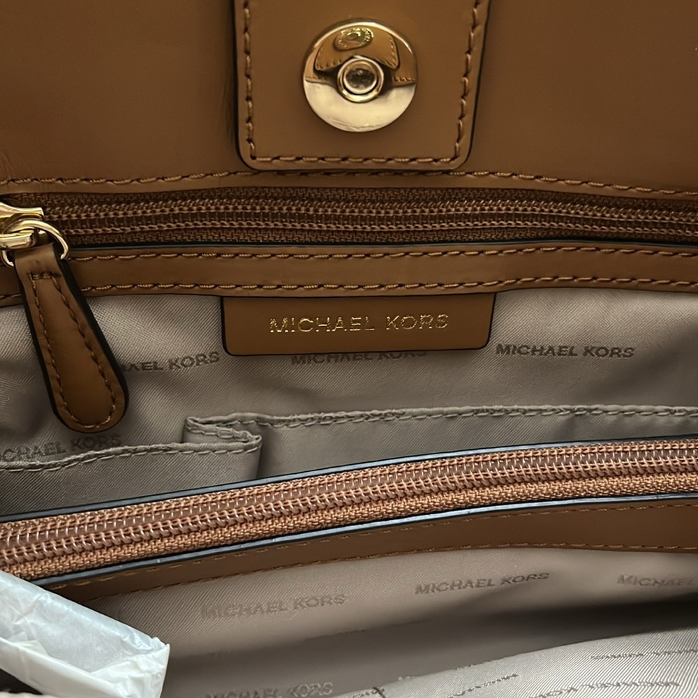 Brown Michael Kors Jet Set Shoulder Bag - Picture 7 of 8